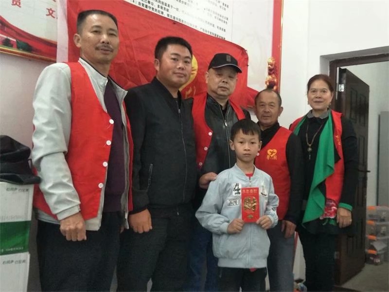 馨欣公益桃江县三节塘小学发放助学款