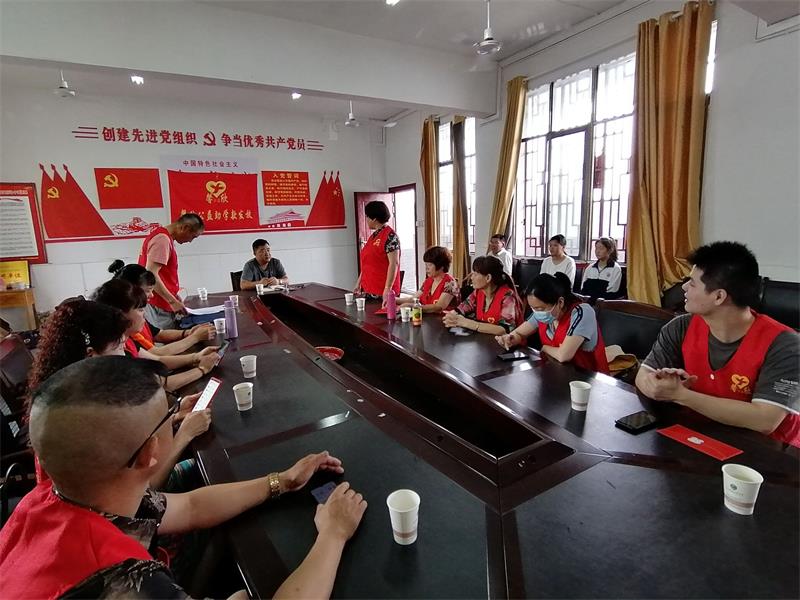 馨欣公益益阳市资阳区长春镇三所学校发放助学款